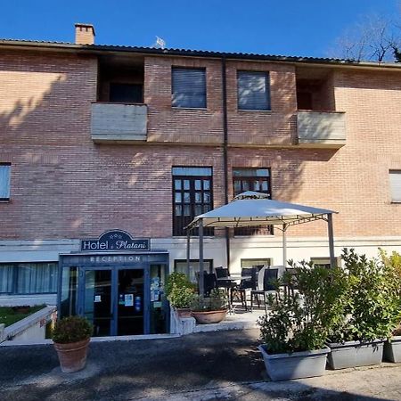 Hotel I Platani Сиена Екстериор снимка