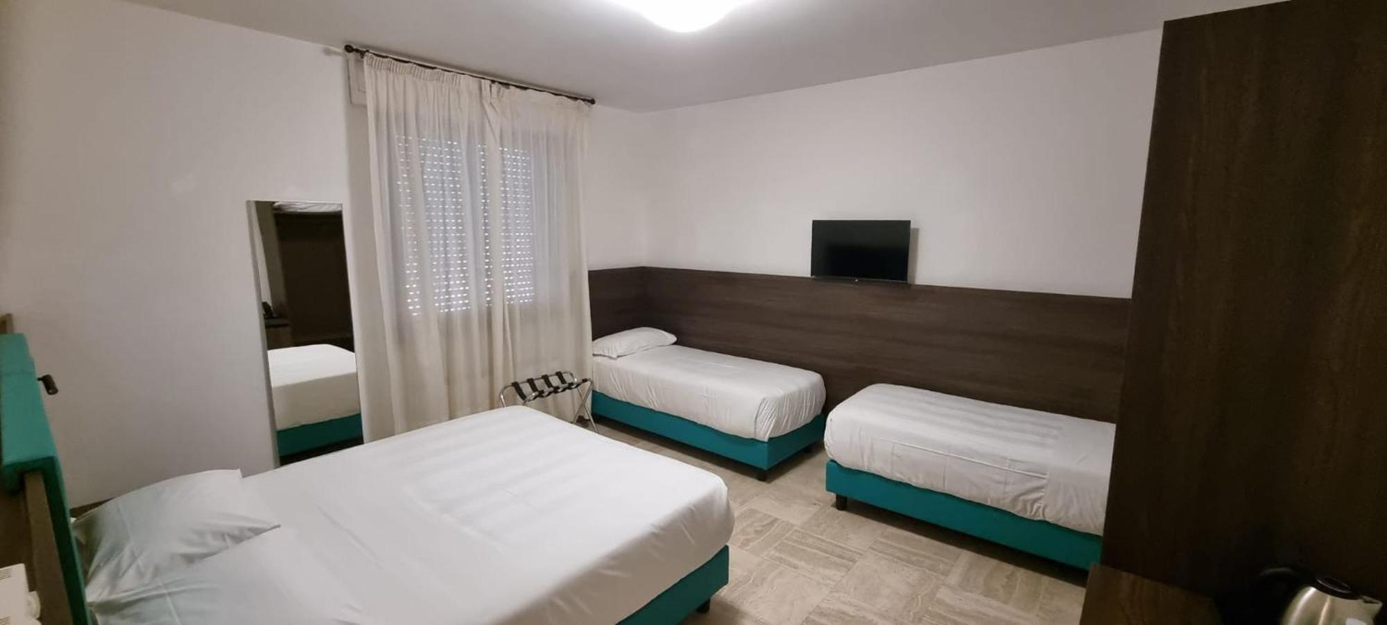 Hotel I Platani Сиена Екстериор снимка