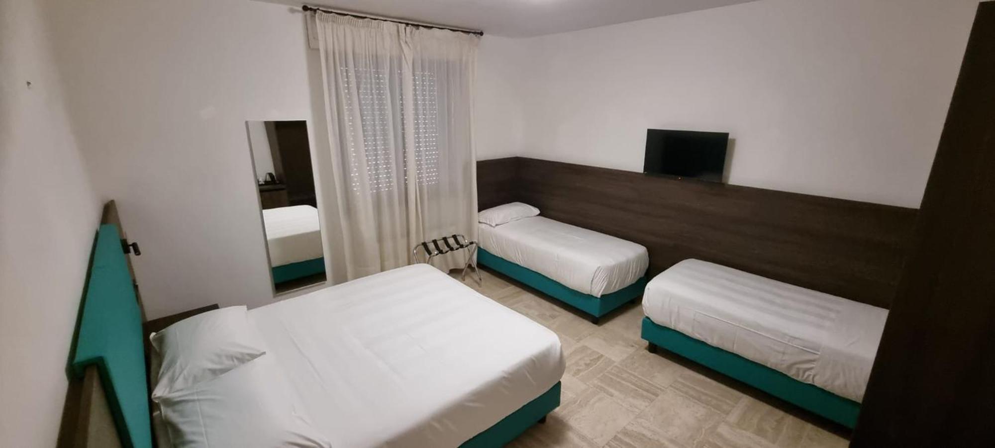 Hotel I Platani Сиена Екстериор снимка