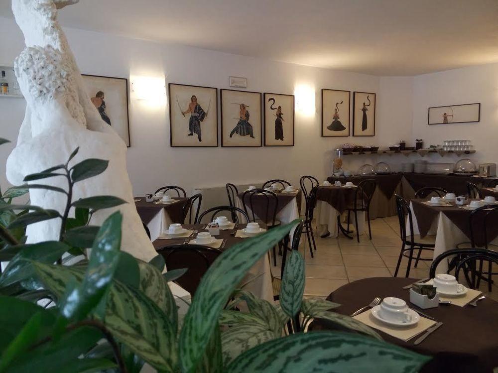 Hotel I Platani Сиена Екстериор снимка
