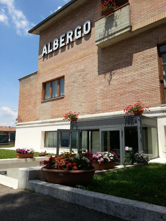 Hotel I Platani Сиена Екстериор снимка