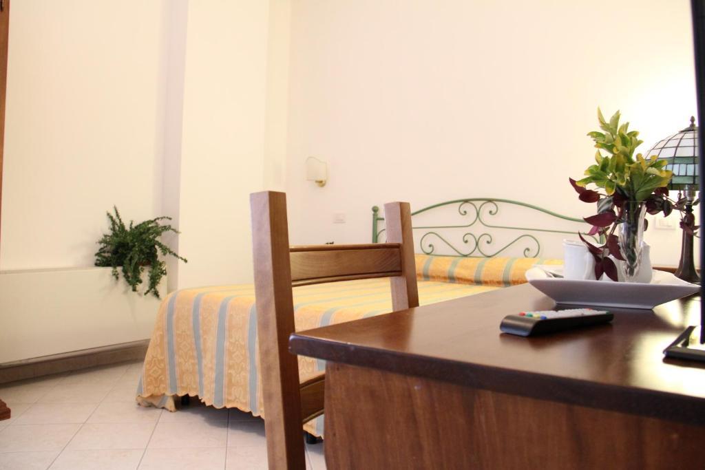 Hotel I Platani Сиена Стая снимка