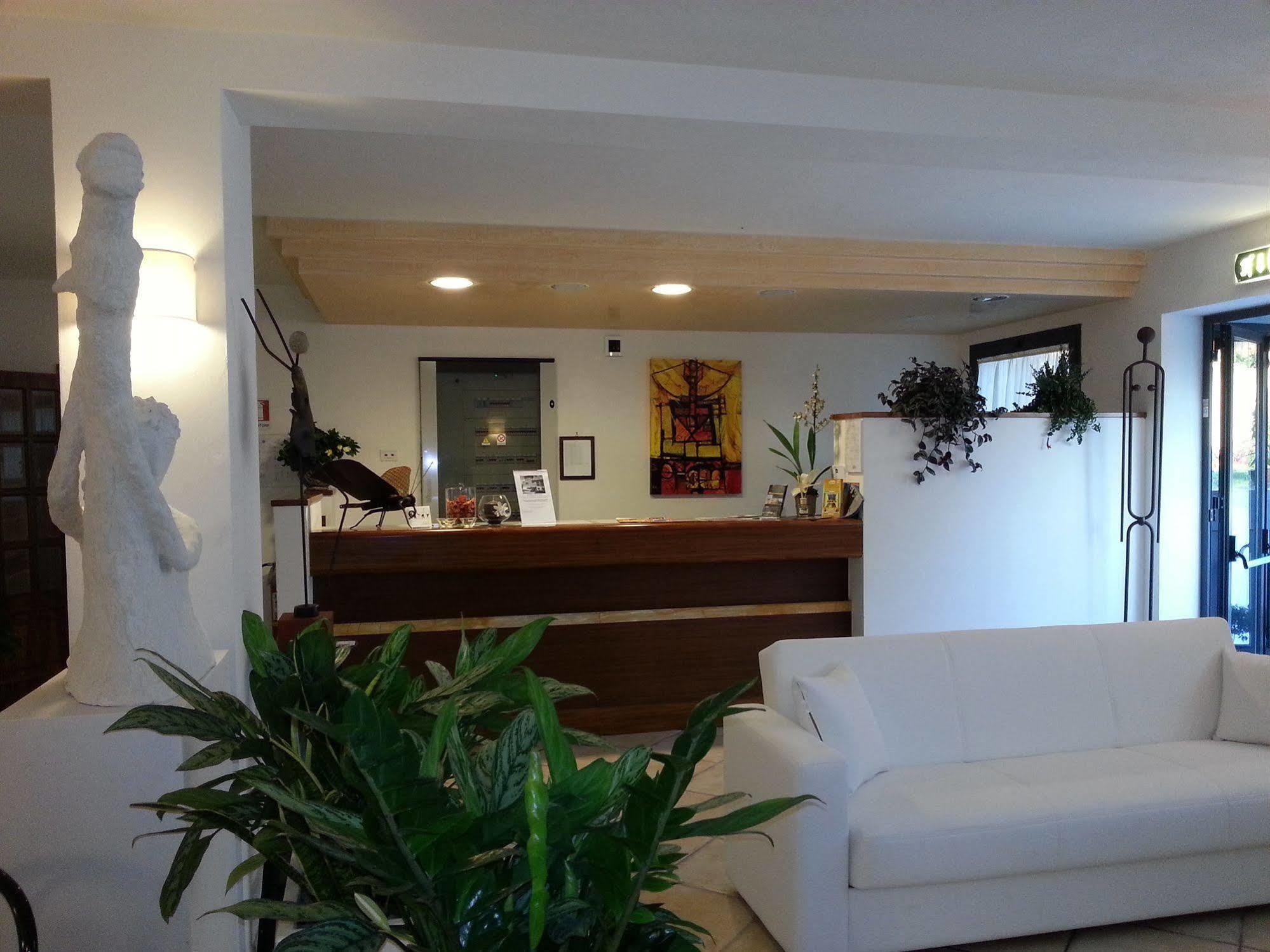 Hotel I Platani Сиена Екстериор снимка